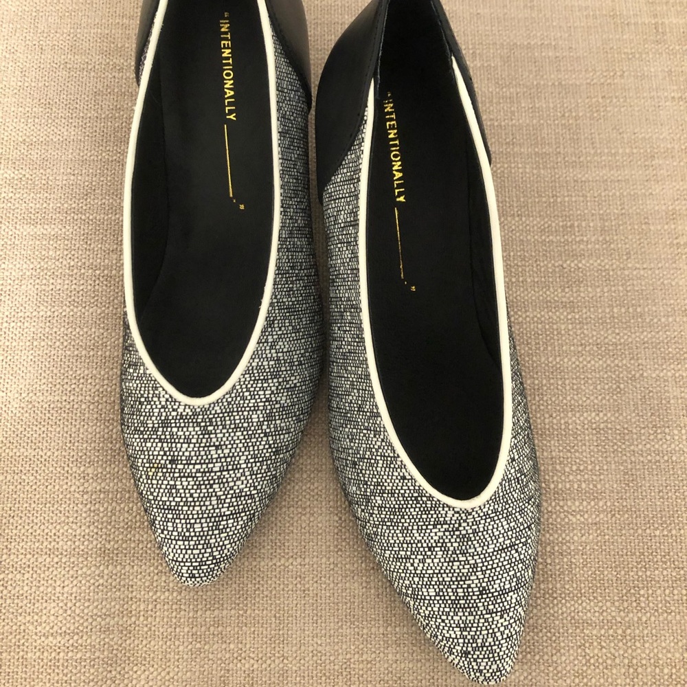 Intentionallly blank heels